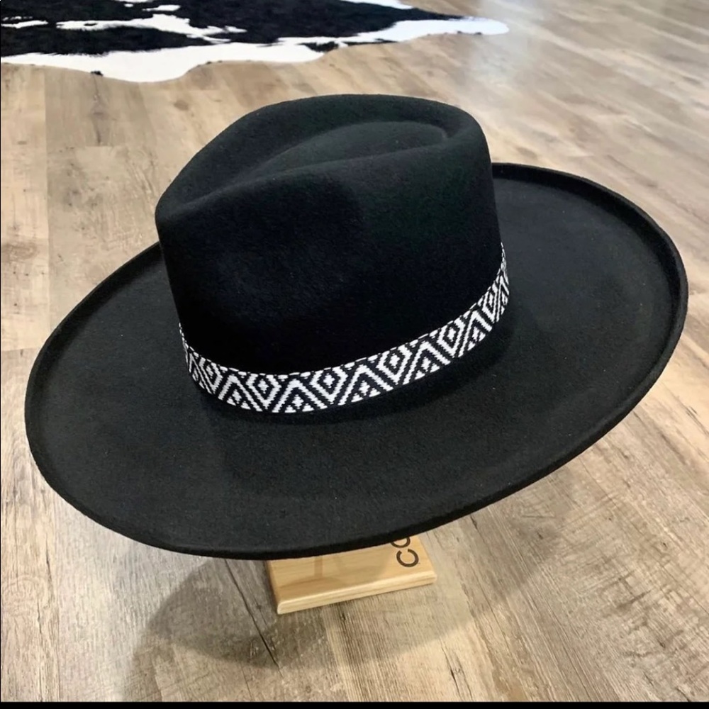 Flat brim hat